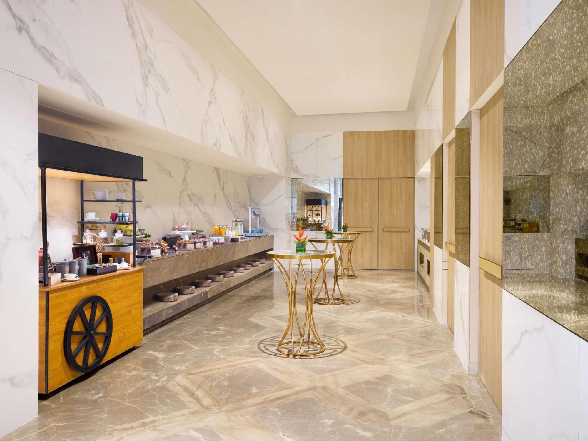 Novotel New Delhi City Centre ภายนอก รูปภาพ