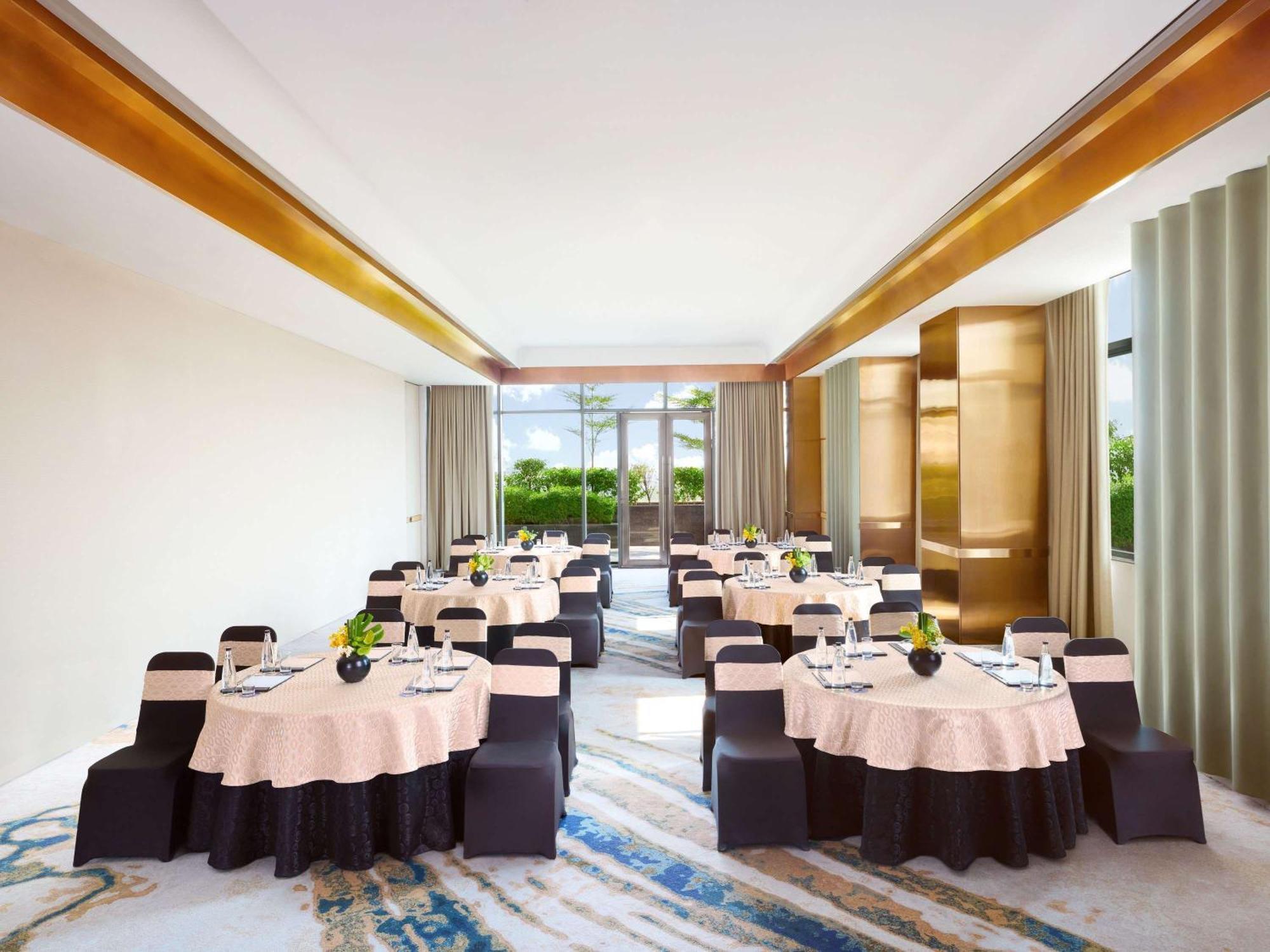 Novotel New Delhi City Centre ภายนอก รูปภาพ